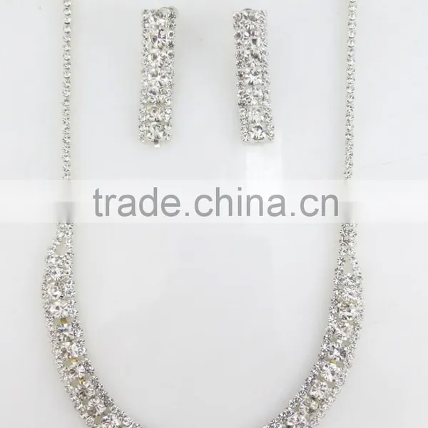 Dazzling Artificial Bridal Jewellery Set