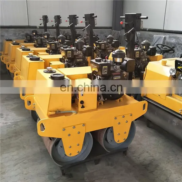 Chinese Double-drive Double-shock Hand-held Small Road Roller 1.5 Ton photo-6