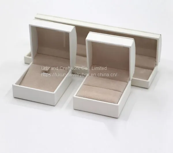 Plastic Jewelry Box for Fashion Brand Jewelry, Plastic Box Covered With White PU Outside ​and Velvet Paper Inside photo-3