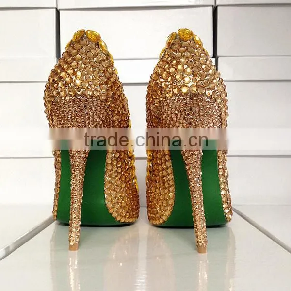 Catwalk New Arrival Luxurious Heart Shape Diamond Dress High Heel Shoes, High End Customized Strass Bridal Wedding Shoes photo-4