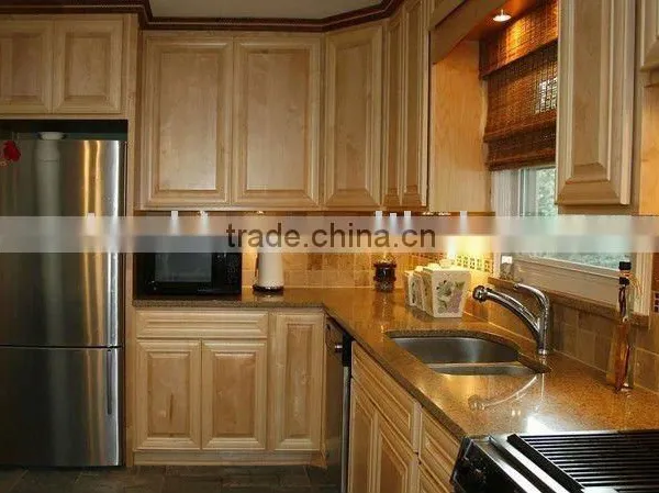 Natural Oak Kitchen Furniture With Granite Countertop