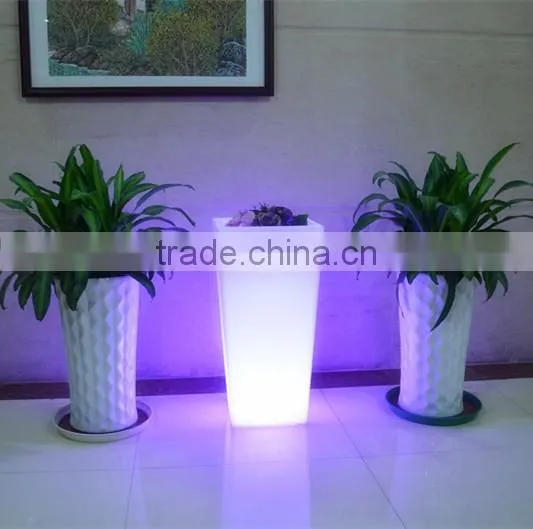 Outdoor Led Luminous Planter/ Decorative Plastic Flower Pot photo-3