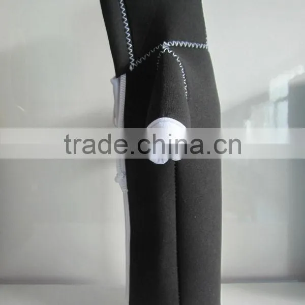 GR-B0115 Fashional Clothes Shape Neoprene Bottle Sleeve photo-3