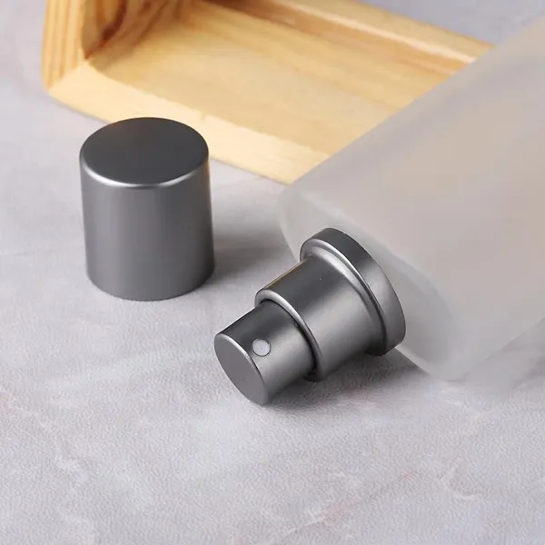 Hot Selling 30ml 50ml 100ml Square Shape Flat Shoulder Frosted Clear Glass Spray Bottles Perfume Dispenser photo-4