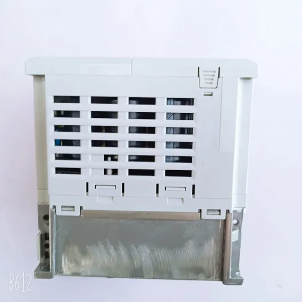LS C100 Inverter LSLV0015C100-4NS LS Inverter New Genuine Converter Inversor Original Brand New LS photo-2