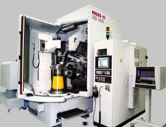 Gear Cutting Machine