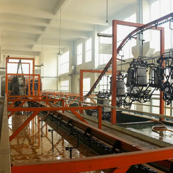 Custom Industrial Electrophoresis Line For Car Brackets Engine Metal Parts Processing
