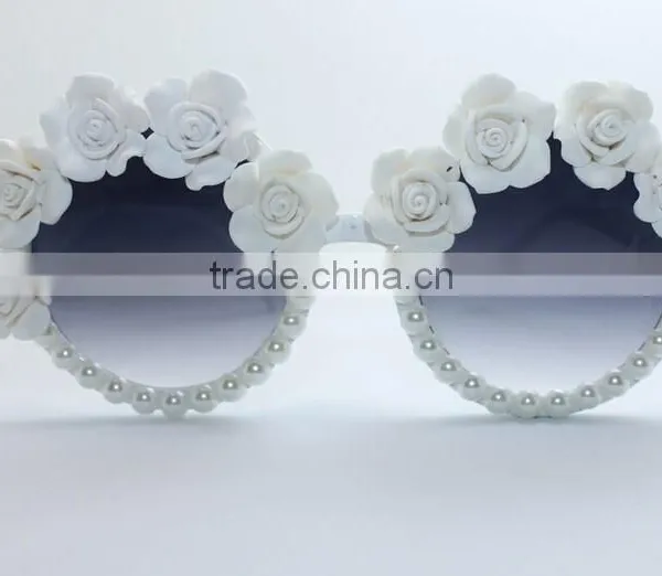 Vintage Flower Boho Half Rose Half Pearls Round Frame Resin Beach Sunglasses photo-2