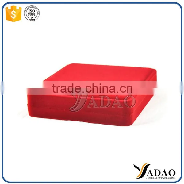 China Supplier Custom Red Flocking Purseforum Jewelry Package Box photo-2