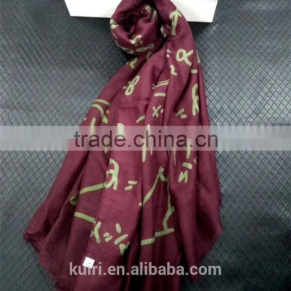 New Fashion Winter Hot Sale Big Flower Peddles Printed Woman Cotton Scarf photo-5