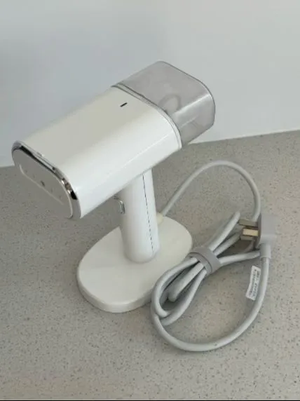 Compact and Space-Saving Handheld Garment Steamer for Small Areas photo-3