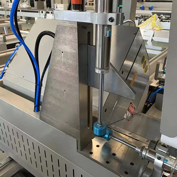 WEIKE CNC High Precision Double Head Cutting Machine 45 Degree/90 Degree CNC Cutting Saw for Aluminum Profile photo-3