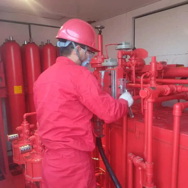 Обновление и модификация системы управления Blowout Preventer (BOP) путем добавления системы ассистирования срезки / функции одноразового аварийного закрытия скважины