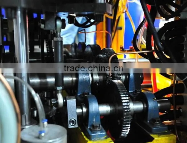 2015 New Design Machine for Making Disposable Cup photo-3