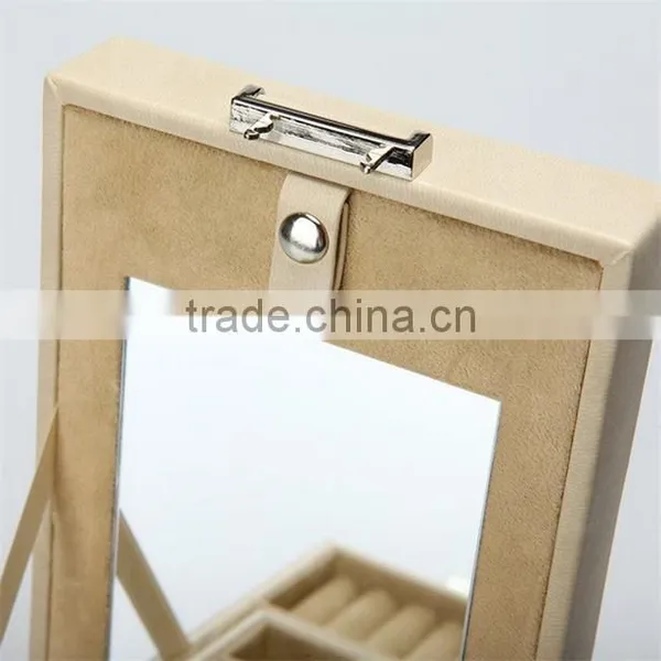 Luxury White Deluxe Leather Jewelry Case photo-3