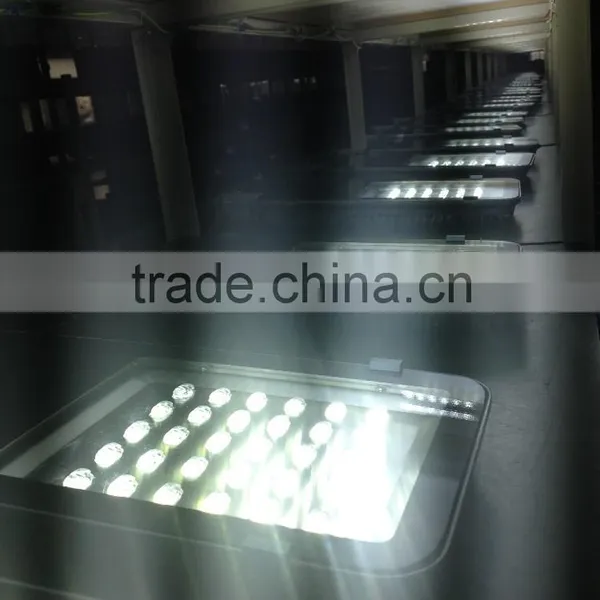 LED Street Lamp for Highway AC95-265V 30W IP65 Aluminum Heat Sink Meanwell Driver More Than 80Lm/w photo-2