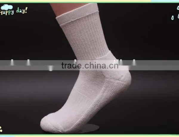 China Socks Factory Custom White Tube Socks Unisex Cheap White Socks photo-2
