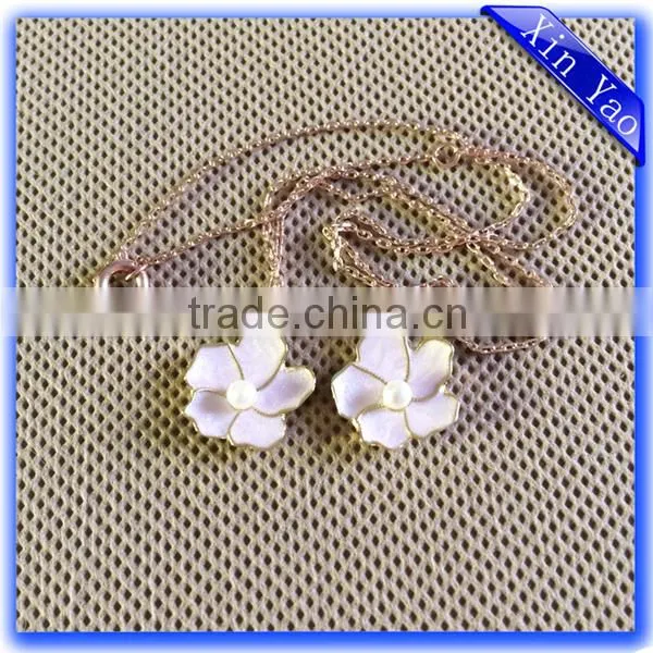 Die Cast Zinc Alloy Beautiful Custom Design Metal Necklace Pendant