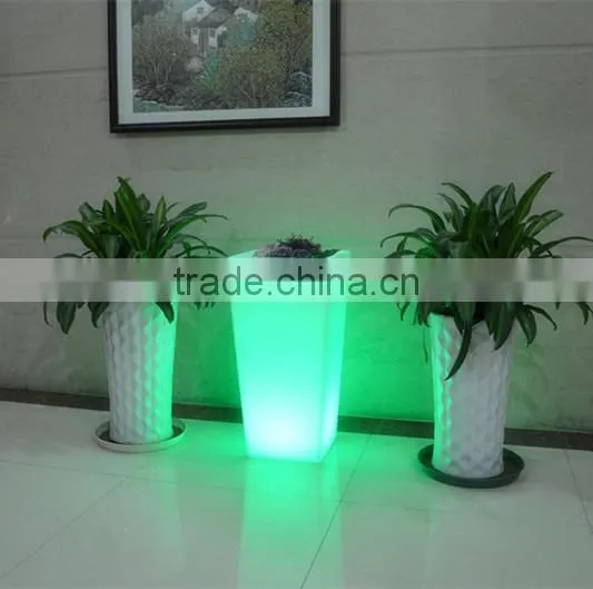 Outdoor Led Luminous Planter/ Decorative Plastic Flower Pot photo-2
