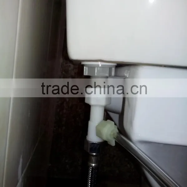 Toilet Luxury Bathroom Design Plastic Spring Sprayer photo-2