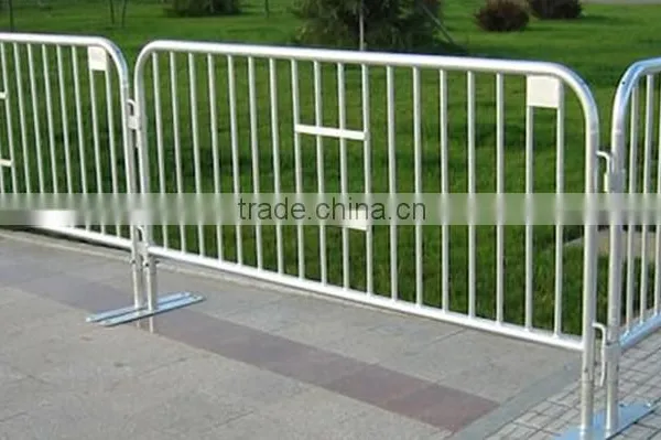 Hot-dipped Galvanized Crowed Control Barrier