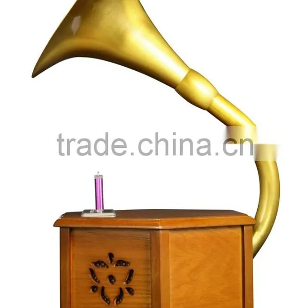 Rain Lane Decoration Gift USB SD Bluetooth Speakers Retro Gramophone With Horn photo-5