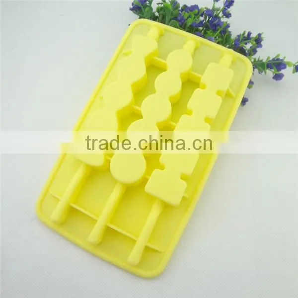 Funny Sugar-coated Berry Shaped 3 Cavity Silicone Ice Tray Mold With Sticks photo-3