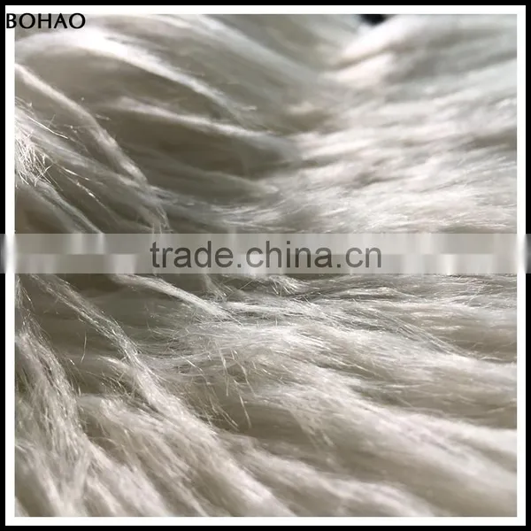 Free Sample Long Piler Acrylic Mongolian Fake Fur Fabric photo-2