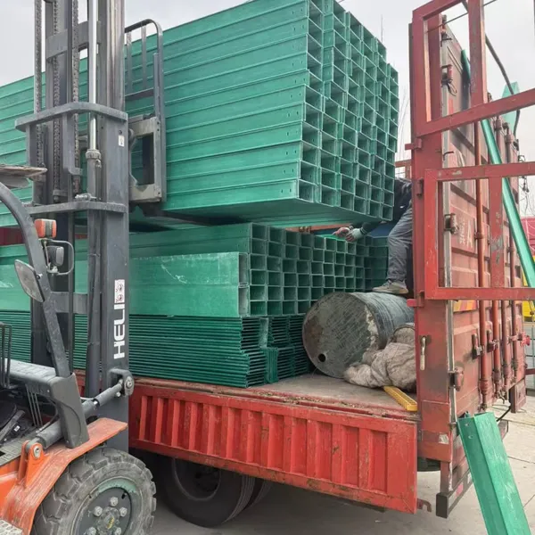 Closed Type Hot Dip Galvanized Steel Fiberglass FRP Cable Tray With Cover for Management photo-4