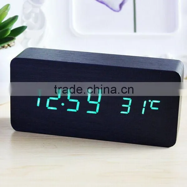 2015 New Hot Selling Digital LED Wooden Clock S712 Meet CE and Rohs Best for Gift