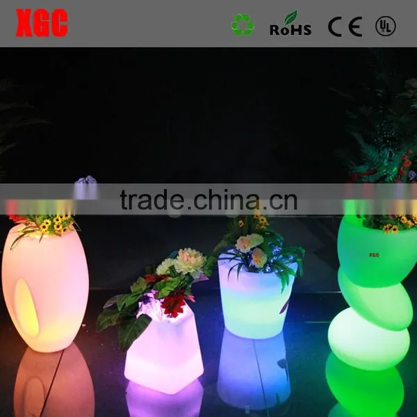 Outdoor and Indoor Decoration LED Lighting Planter Flower Pot photo-5