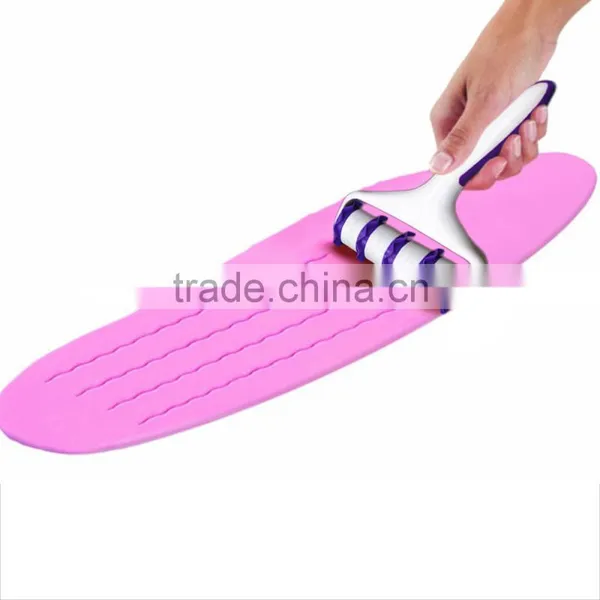 2017 New Fondant Strip Ribbon Cutter Sugarcraft Cake Decorating Tools Plastic Cake Rolling Pin Embosser Roller Set Baking Tools photo-5