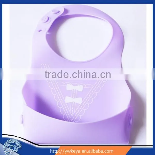 Selling New Style Cute Silicone Baby Bibs With Different Logo Printed