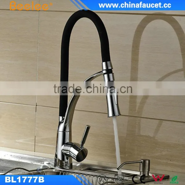 China Kitchen Faucet Hot Cold Water Pull Out Tap Wash Basin Torneira da photo-5