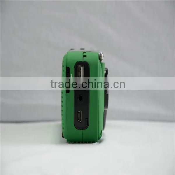 Design Solar Emergency Radio, Hand Crank to Wind Up, Flashlight, Phone Charger, Green photo-6