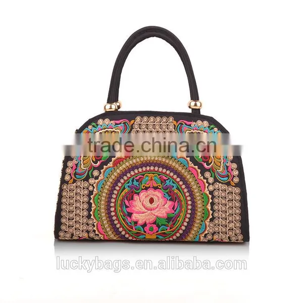 2016 Hot Sell Woman Fashion Handbag With Wooden Beads Bag Embroidery Handbag Vanity photo-4