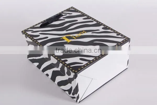 Custom Hot Sale Luxury Promotional Gift Bags photo-3