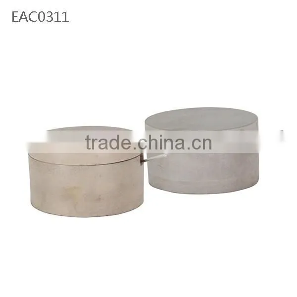 Urban Homewares Round Cellar Kitchen Concrete Salt Pepper Shaker photo-4