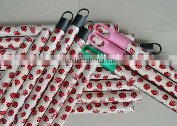 PVC Coated Wooden Stick for Broom Handle With Plastic Hook 120*2.2cm Pvc Coated Wooden Broomstick photo-6