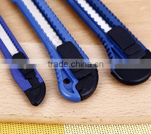 2017 Hot Sale Auto Retractable Safety Cutter Knife photo-4