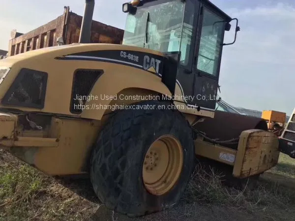 CAT CS-683E Road Roller
