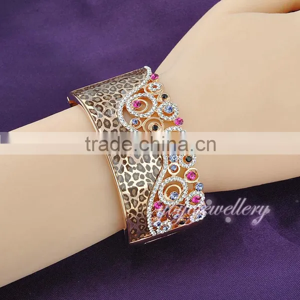 2015 Wholesale Latest Crystal Rose Gold Love Copper Rhinestone Bangle photo-6