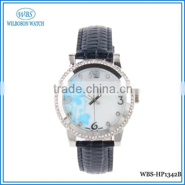 Wrist Ladies Vogue Leather Watch Crystal