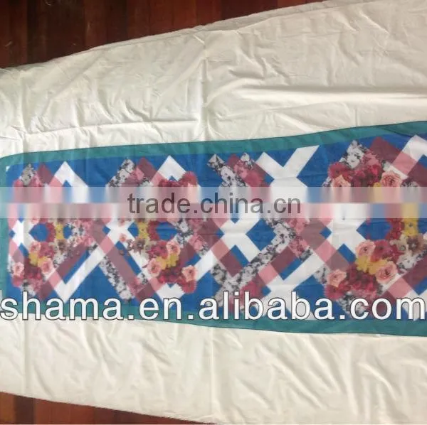 Big Repeat Size Printing Polyester Scraf photo-4