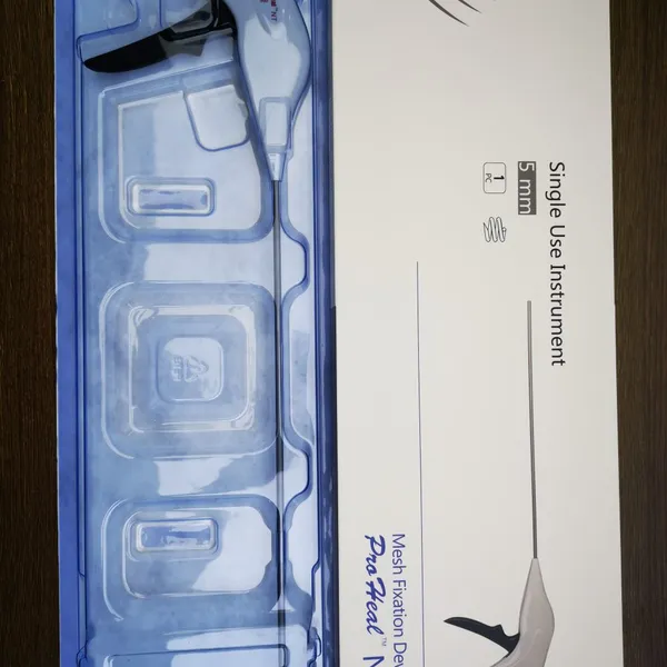 Disposable Titanium Surgical Mesh Fixation Hernia Tacker for Hernia Repair photo-2