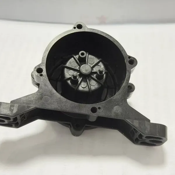 OEM IATF16949 Pompe à eau pour moteur lourd, moulage de base intégré, PPA GF35, outillage de moulage pour temps froid, usine en Russie