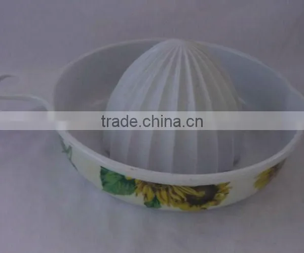 Melamine Manual Orange and Lemon Squeezer