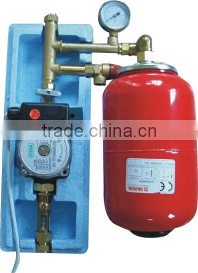 Working station for split solar collector system include circulation pump,intelligent controller,expansion vessel