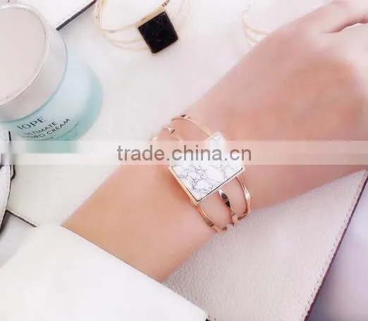 Zm35144a Latest Bangle Designs Simple Fashion Women Gold Plated Bracelet photo-2
