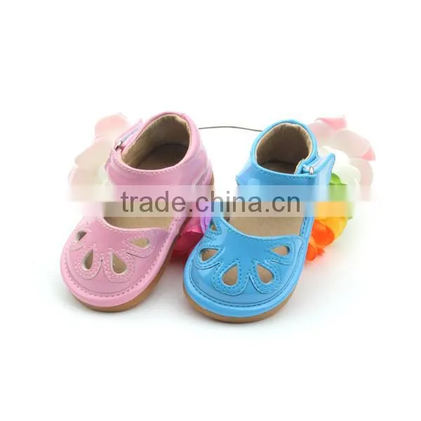 Lower MOQ Leather Kids Sandals Soft Rubber Squeaky Shoes photo-5